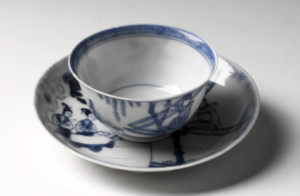 Tea bowl and saucer from Australia found at the bottom of the sea
